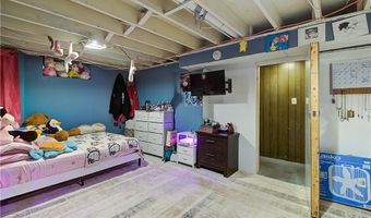 270 Woodward Ave, East Providence, RI 02914