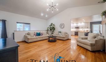 5102 Vista Way, Casper, WY 82601