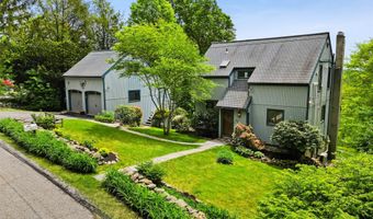 30 Woodcrest Ter, Amawalk, NY 10501