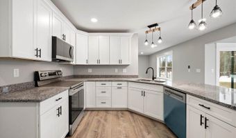 673 Streamside Ave, Hermon, ME 04401