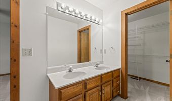 3505 Holly Ridge Dr, Cincinnati, OH 45255