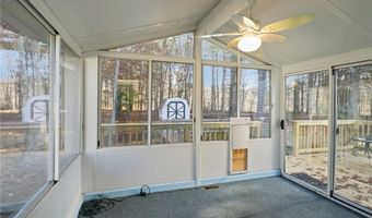 77 Lear Dr, Coventry, RI 02816