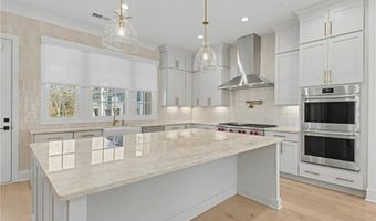650 Mayfair Ct, Alpharetta, GA 30009