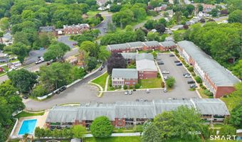50 Greenhouse Rd 41D, Bridgeport, CT 06606