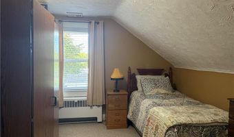 65 Maple Ave, Middletown, RI 02842