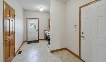 500 E Sherwood Dr, Addison, IL 60101