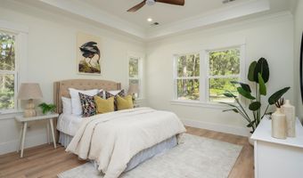 13 Woods Ln, Beaufort, SC 29907