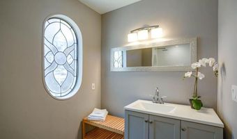 17084 Knots Lndg, Addison, TX 75001