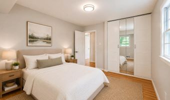 7217 WILBURDALE Dr, Annandale, VA 22003