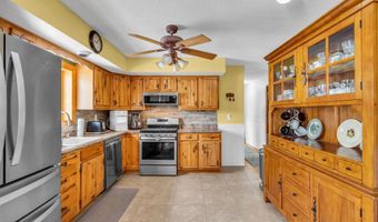7 Glenwood Dr, Bayville, NJ 08721