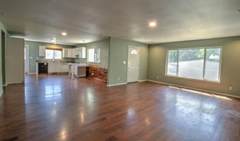 302 1st St, Benton City, WA 99320