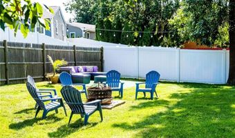 58 Allston Ave, Middletown, RI 02842