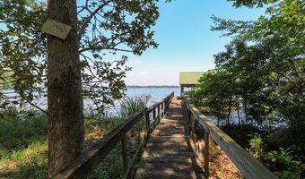 407 Lakeshore Dr, Bainbridge, GA 39819