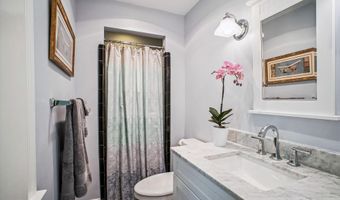 3818 N RIDGEVIEW Rd, Arlington, VA 22207