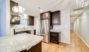 706 W GLEBE Rd, Alexandria, VA 22305