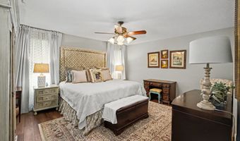 121 Peacock Rd, Barnesville, GA 30204