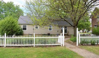 916 3Rd Ave, Ackley, IA 50601