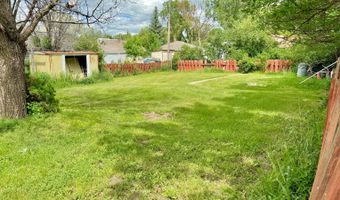 308 4th St SW, Bowman, ND 58623