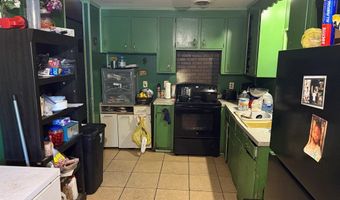 172 11th St, Apalachicola, FL 32320