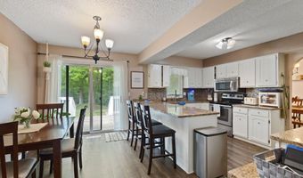 121 Chaparral Dr, Apple Valley, MN 55124