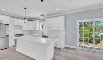 443 Western Blvd, Bayville, NJ 08721