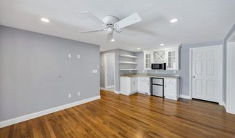 52 Clubhouse Dr, Bourne, MA 02532