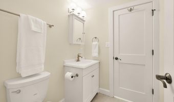 811 26TH Pl S, Arlington, VA 22202