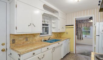312 S Park Ave, Aurora, MO 65605