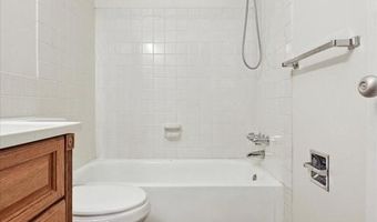 6100 HENRY Ave 7D, Philadelphia, PA 19128