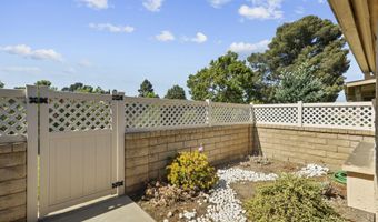 3211 Village 3, Camarillo, CA 93012