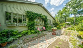 48 Old Searsport Ave, Belfast, ME 04915