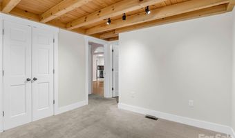 52 Forest Rd, Asheville, NC 28803