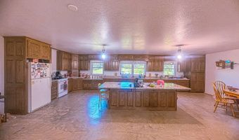 1860 Pencil Factory Rd, Big Sandy, TN 38221