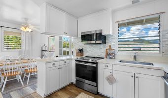 507 Kawailoa Rd B, Kailua, HI 96734
