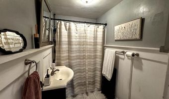 305 Weeks St, Bennington, VT 05201
