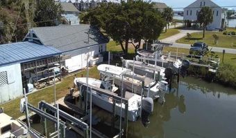 319 Old Causeway Rd, Atlantic Beach, NC 28512