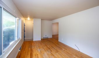 1031 N Maple Rd, Ann Arbor, MI 48103