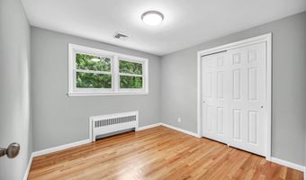 24 Ridge Rd, Cromwell, CT 06416
