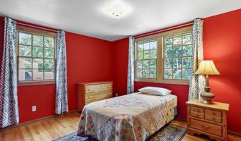 5310 Dorsett Dr, Madison, WI 53711