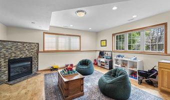 5713 Rosslare Ln, Fitchburg, WI 53711