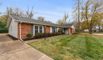 502 Iron Lantern Dr, Ballwin, MO 63011