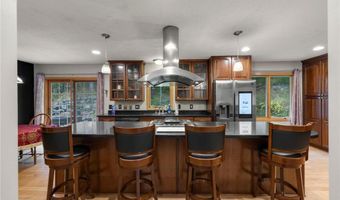 101 Hidden Meadow Ct, Apple Valley, MN 55124