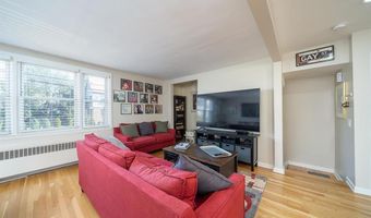 118 W 46TH St, Bayonne, NJ 07002
