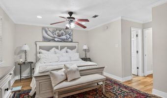 514 Sunset Dr, Bay St. Louis, MS 39520