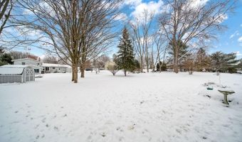 520 Meadowbrook Dr, Adrian, MI 49221