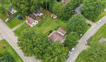 2755 Springfield Lake Dr, Akron, OH 44312