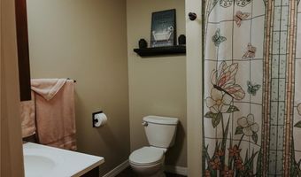 7164 State Route T Hwy, Amazonia, MO 64421