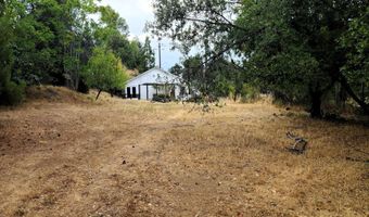 3400 Beacon Dr, Anderson, CA 96007