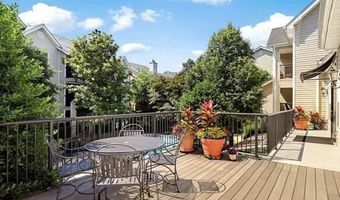 3308 WYNDHAM Cir 321, Alexandria, VA 22302