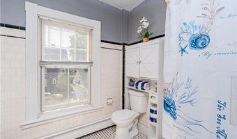 1291 Narragansett Blvd 4, Cranston, RI 02905
